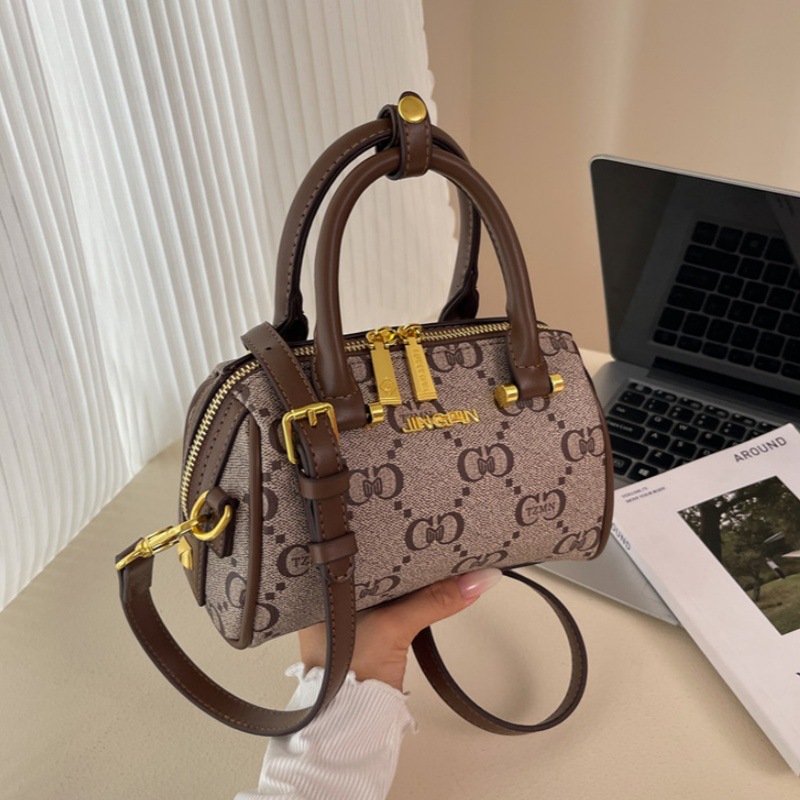 High appearance level of Boston bag women new small pillow bag fashion all go hand temperament shoulder crossbody bag