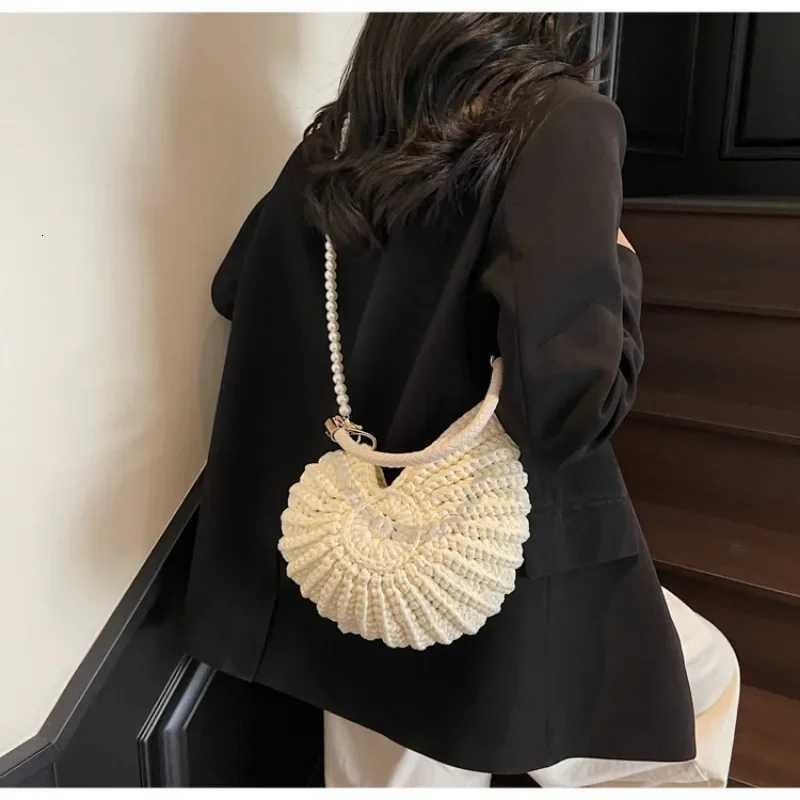 Creative Conch Shaped Crochet Women Shoulde Bags Funny Cute Pearls Chains Handmade Weave Crossbody Bag Novelty Small Handbags Y250730