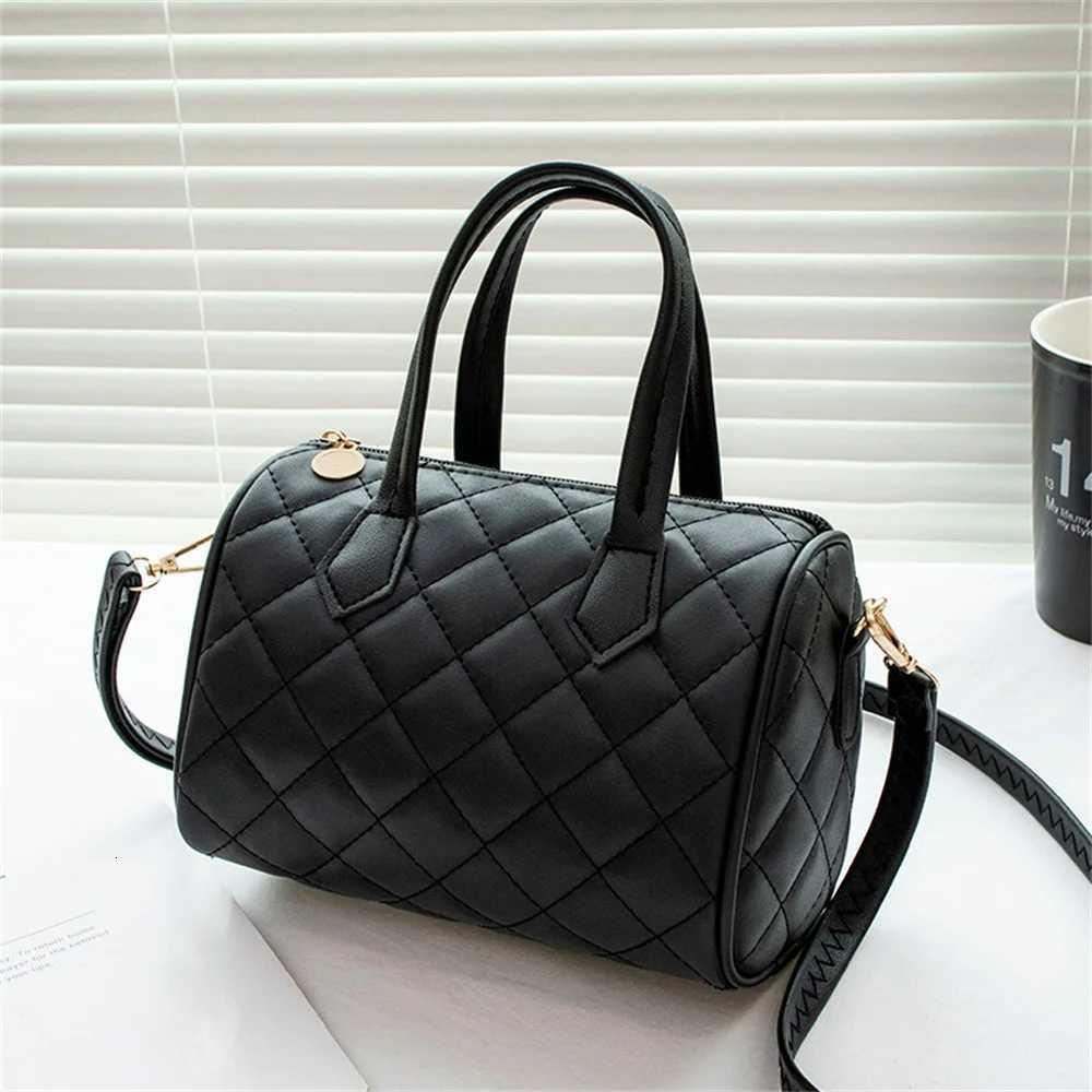 Fashion Casual Womens Bag Printing Cross Shoulder Pillow Bag Lingge Embroidered Handbag PU Leather Female Shopper Bag Y250730
