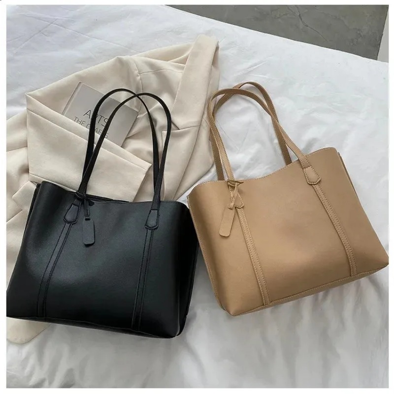 Casual Elegance: Durable Large Capacity Handbag Made of High-Quality Leather