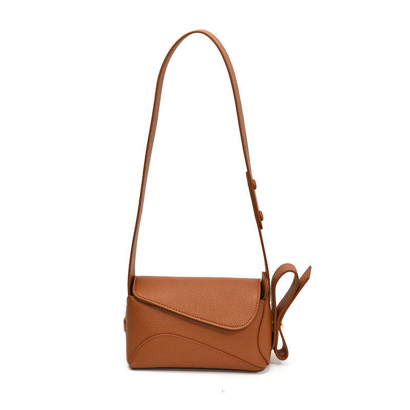 Caramel colored leather single shoulder crossbody bag, simple and fashionable flip cover small bag, versatile for daily commuting, women's bag on