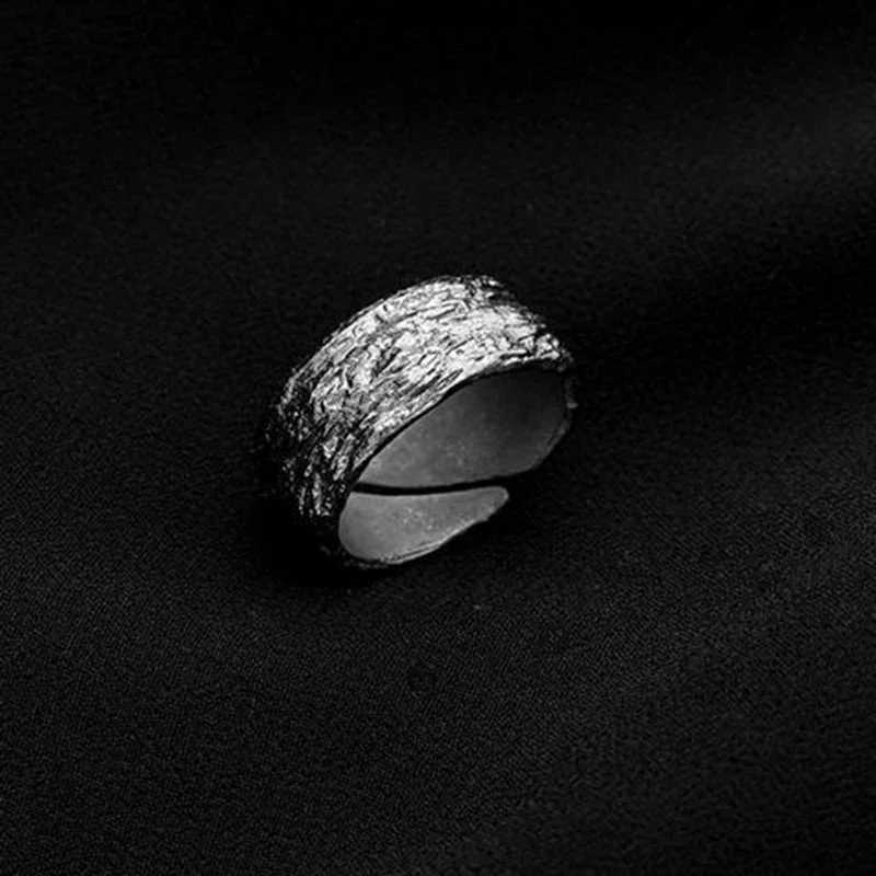 HX New Fault Ring Designer Original Dark Wind Retro Trend Men and Women Couple Engagement Jewelry Accessories y250730
