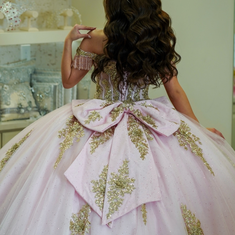 Pink Shiny Quinceanera Dresses Off The Shoulder Gold Applique Lace Beads Bow Tull Ball Gown Vestidos De 15 Anos Sweet 16 Dress