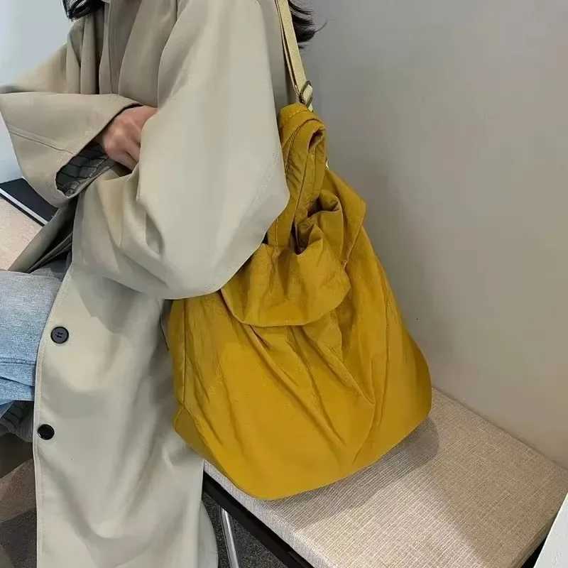 Nylon Solid Color 2025 High Quality Shoulder Bag Zipper Versatile Fashion Handbag Soft Commuter Large Capacity Crossbody Bag Y250730