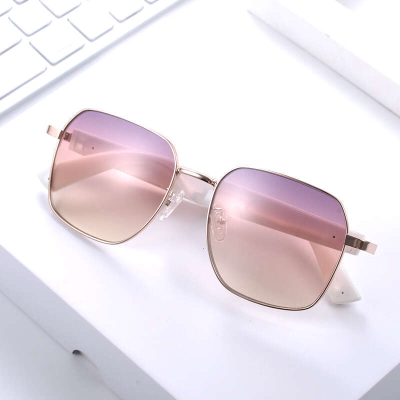 DHcollections Smart Bluetooth Sunglasses - UV400 HD Nylon Lenses, Magnetic Fast Charge, Hands-Free Calls (3 Gradient Colors)