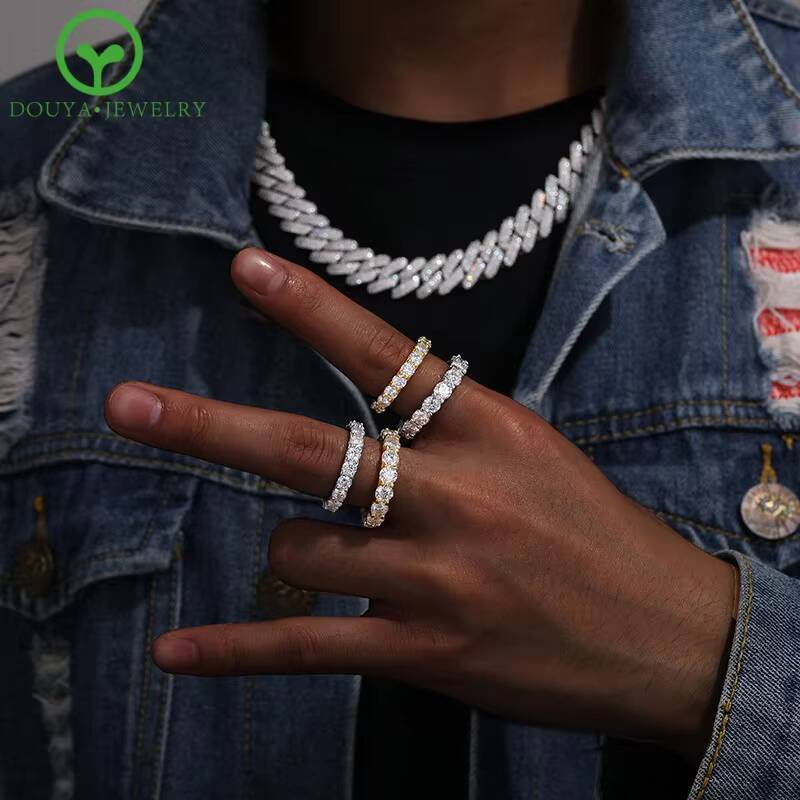 Exquisite Womens Fashion Jewelry Rings Elegant 925 Silver 14k Gold Moissanite Ring for Party Formal Events