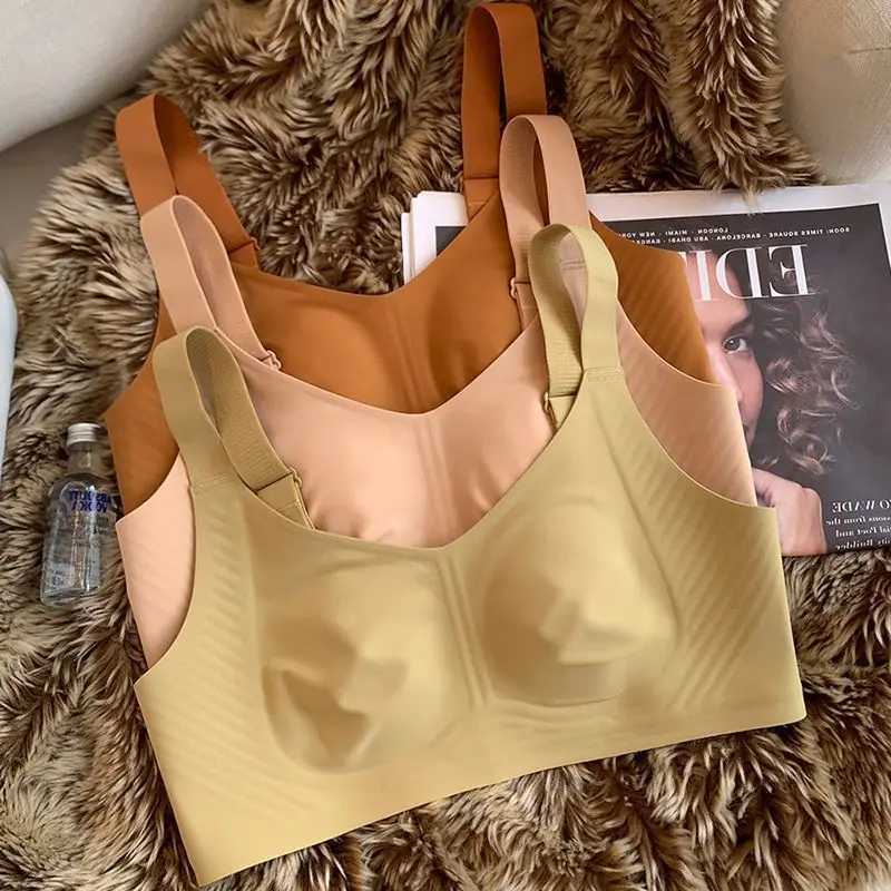 Big Breasts Showing Small Underwear Womens Summer Ultra-thin Seamless Rabbit Ears Large Size Breast Reduction Bra Z250730