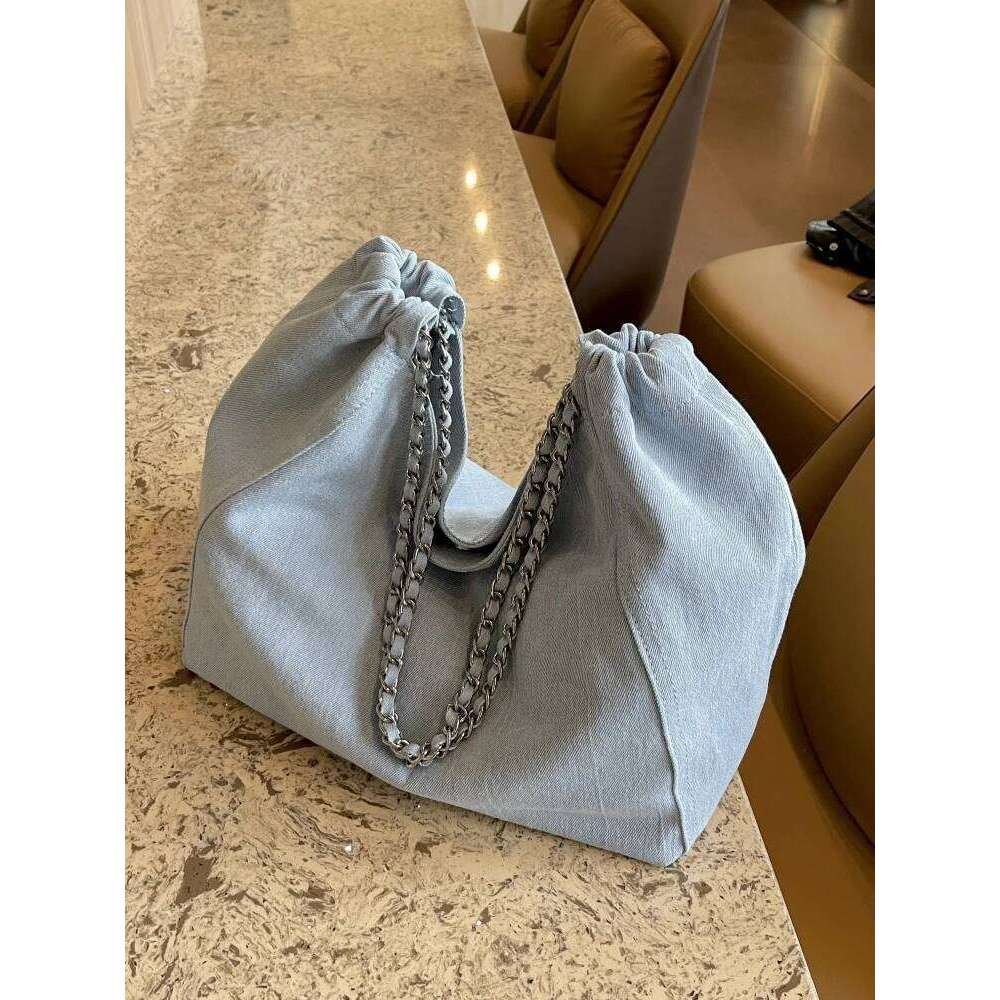Large Capaci Commuter Women's Bags 2024 New Faion Denim Chain Tote Spring Summer Feel Single oulder Bag Soft Handle