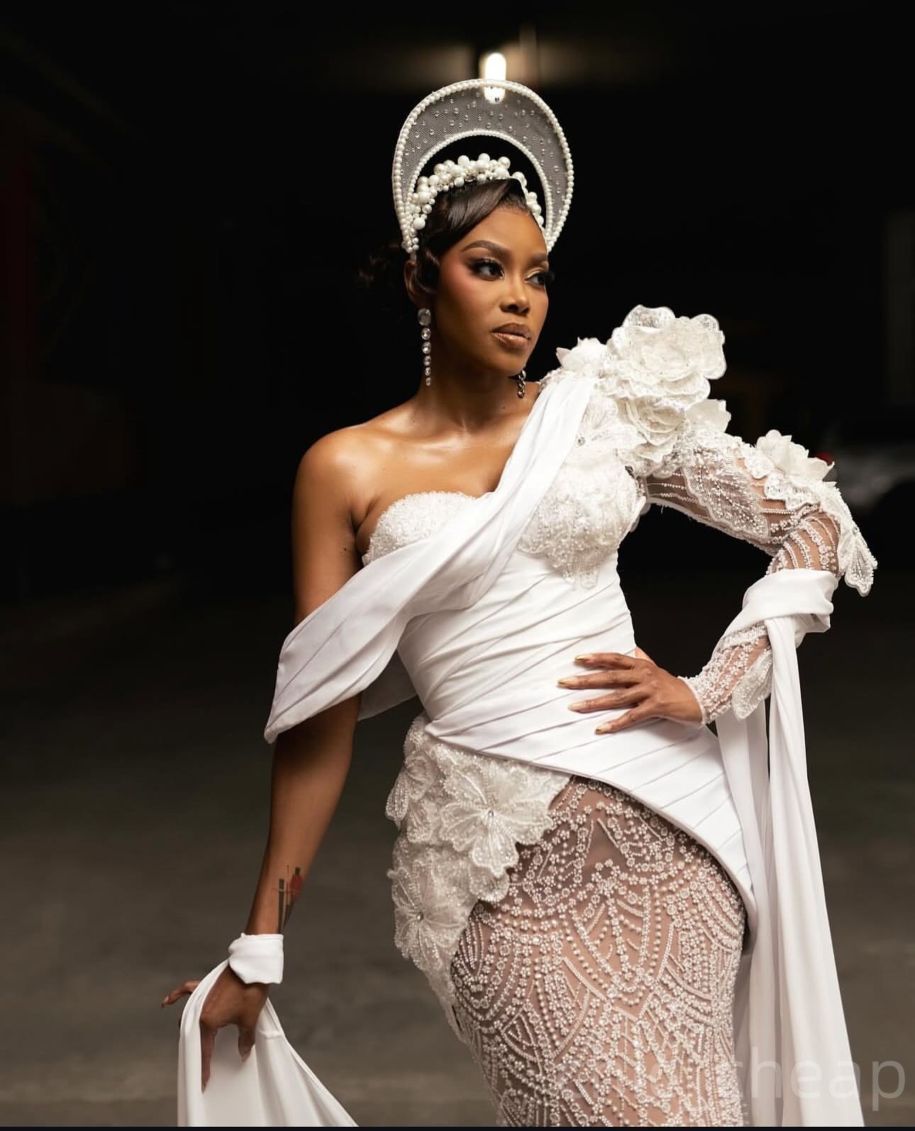 2025 Aso Ebi Plus Size Ivory Mermaid Wedding Dress Floral Lace One Shoulder Illusion Detachable Train Bridal Gowns Dresses ZJ06785