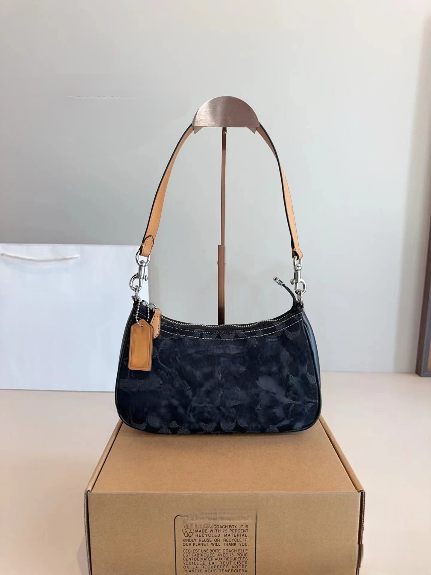 Designer bag handbag high-quality armpit bag luxurious and fashionable printed chain bag armpit bag single shoulder crossbody bag