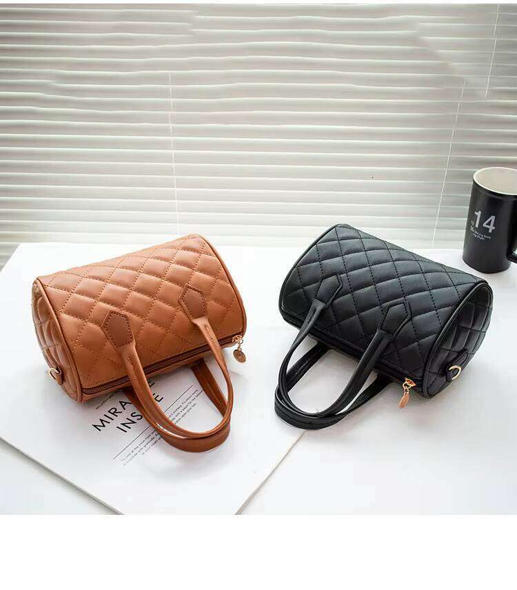 Women's New Trend Fashion Casual Four Leaf Grass Printing Cross Shoulder Pillow Bag Lingge Embroidered Handbag