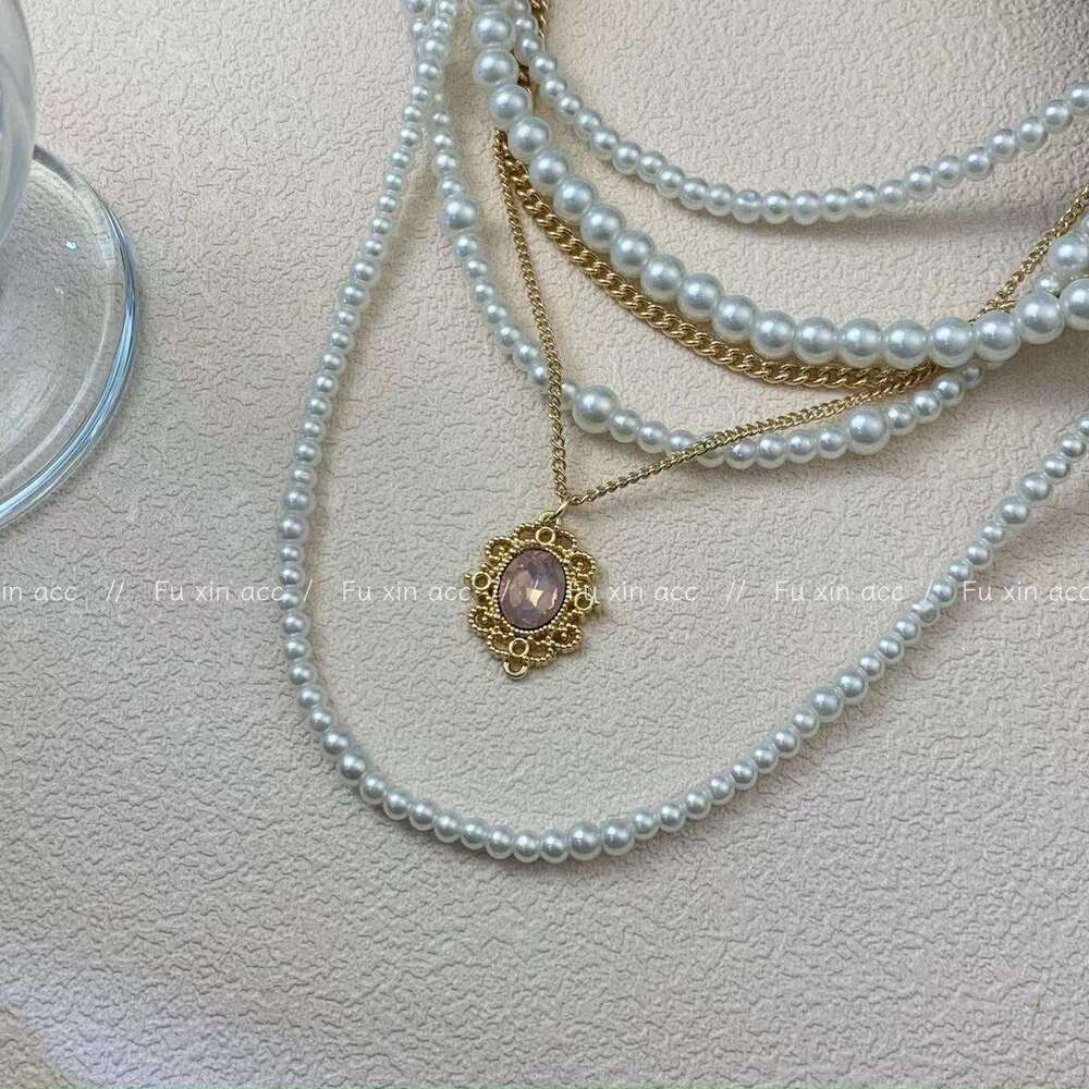 American Style Women's High Pearl Metal Necklace Multi-layer Stacked High-end Light -style Choker 07f