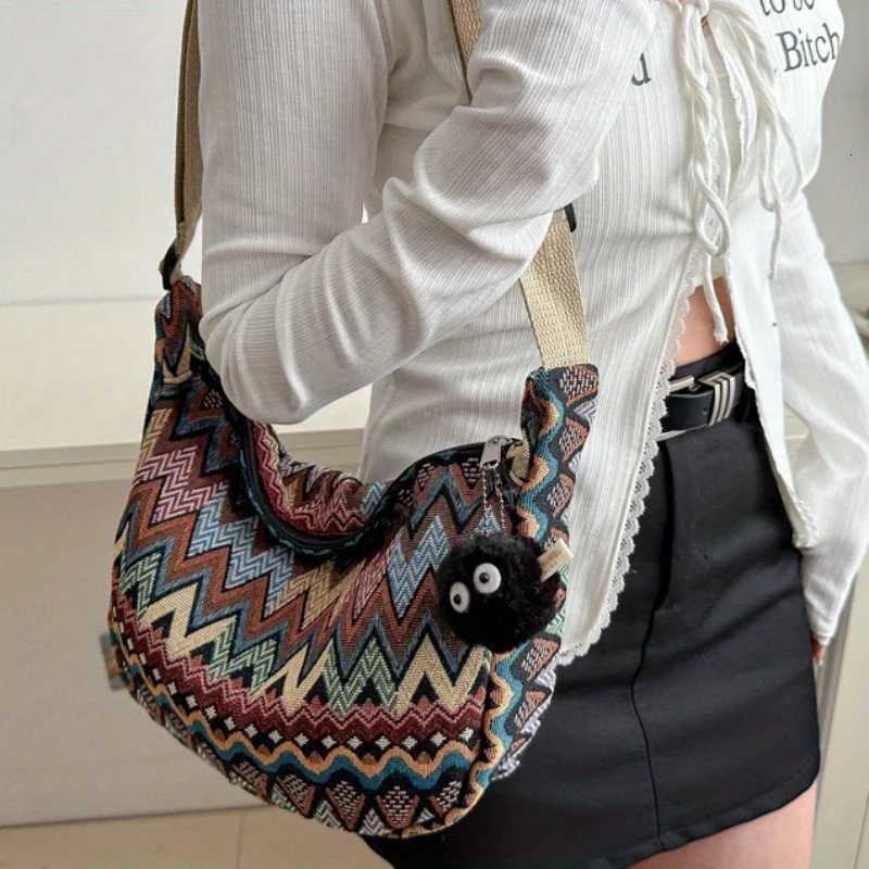 Wave Pattern Design Crossbody Bag for Women New Large Capacity Canvas Shoulder Bag Versatile College Students Dumplings Bag Y250730