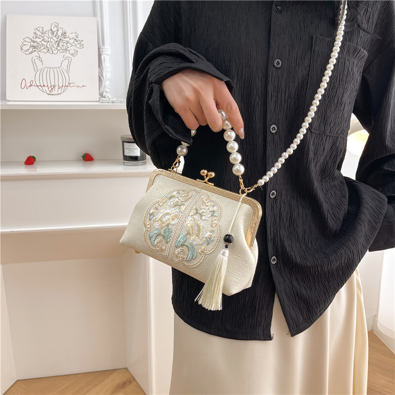 New Chinese Embroidery Ethnic Style Handbag Women s Shoulder Bag Designer Bag Crossbody Bag Cheongsam trend Bag Handbag