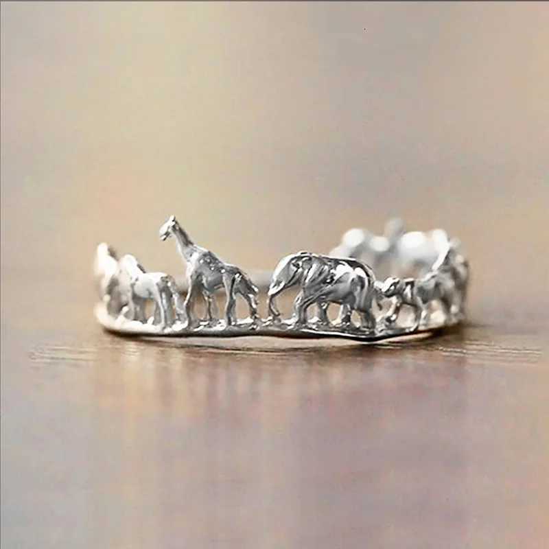 Huitan Korean Style Personality Women Rings Metal Gold Color Animal Ring Party Daily Wear Female Statement Jewelry Girls Gift y250730