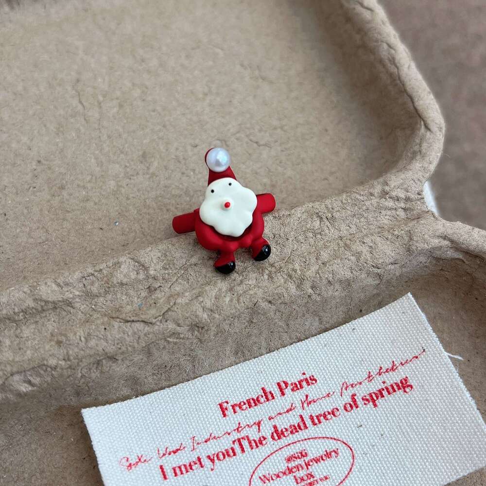 Hot Selling Red Santa Claus for Women, Unique Design, High-end Earrings, Fashionable and Personalized Index Finger Ring 2e2