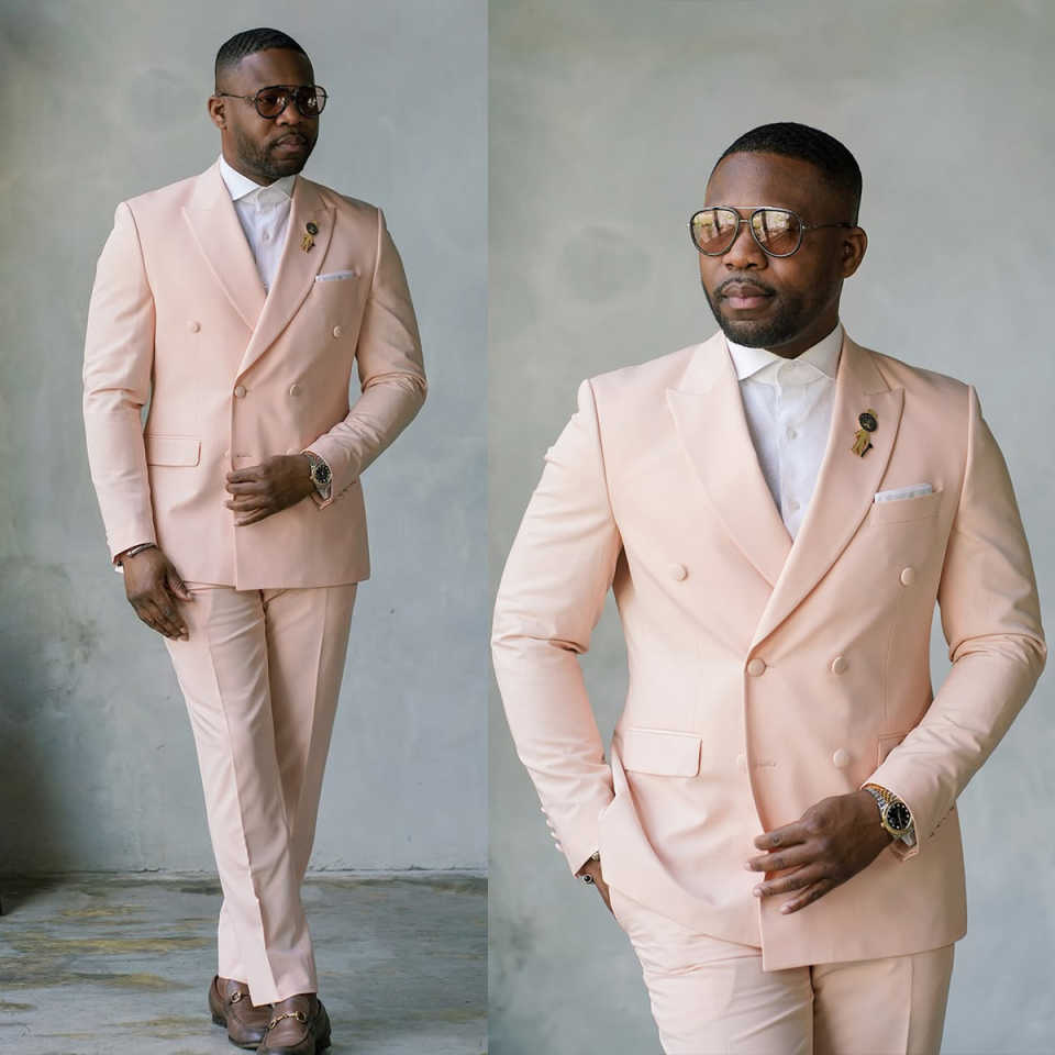 Handsome Pink Mens Tuxedos Peaked Lapel Double Breasted 2 Pieces Groom Dinner Party Male Prom Blazers Customized Coustome Homme