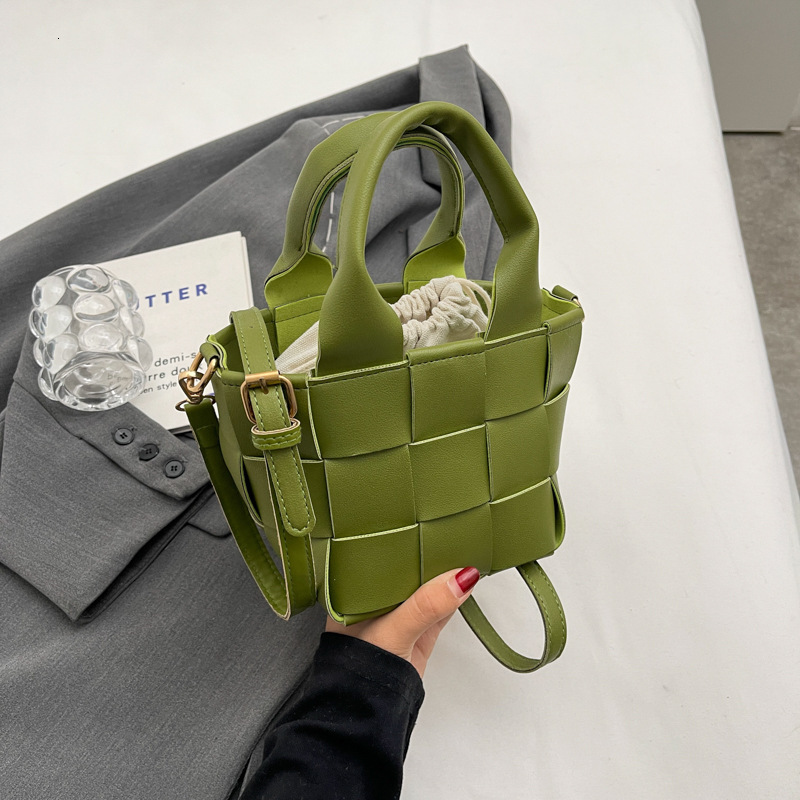 New Fashion Korean Style Woven Women's Unique Niche Design Ladies Shoulder Bag Autumn Winter Crossbody Handbag ddmymoon