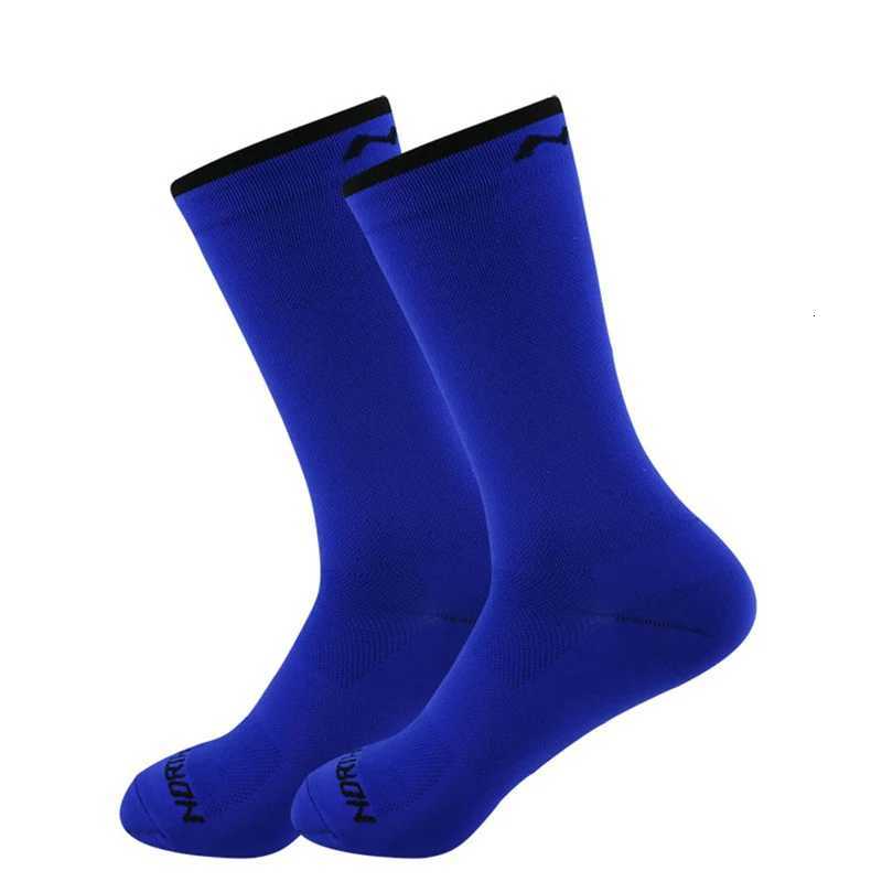 3 Pairs Cycling Socks Men Sport Road Bicycle Socks Bike Racing Football Socks Mid Tube Breathable Mesh Letter Socks Running Z250731