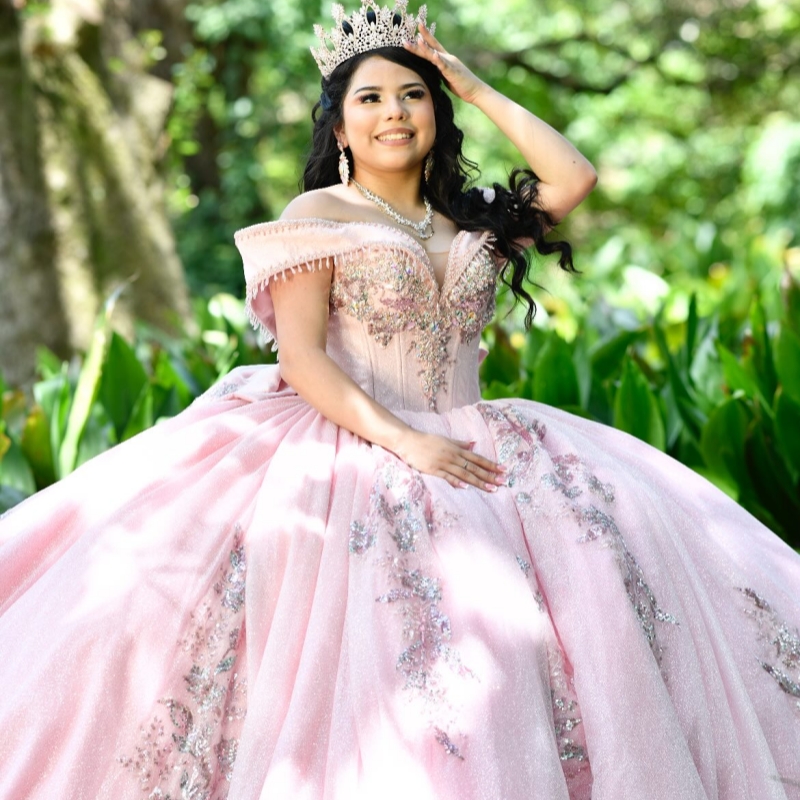 Pink Shiny Quinceanera Dresses Off The Shoulder Sequin Applique Lace Beading Bow Tiered Tull Ball Gown Vestidos De 15 Anos Sweet 16 Dress