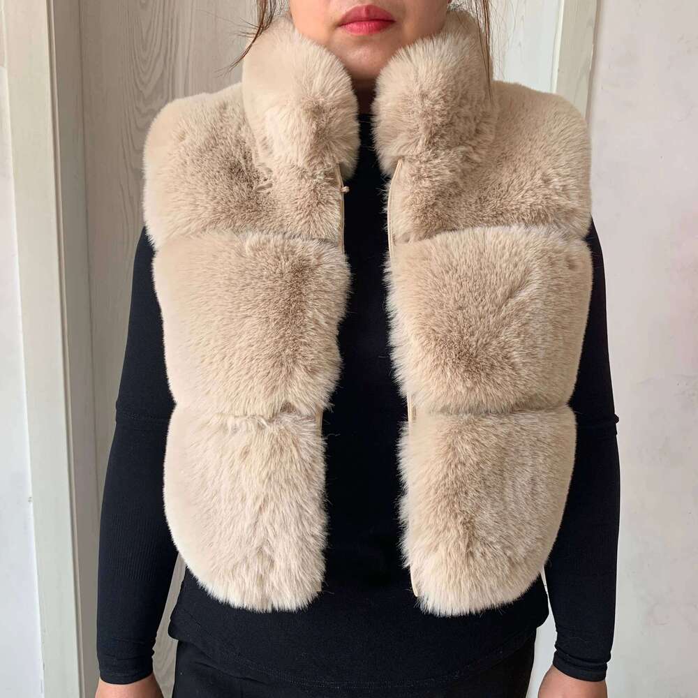 LHXDW Women's faux fur vest short plus stand collar fashion autumn-winter women fur vest fluffy artificial fur jacket