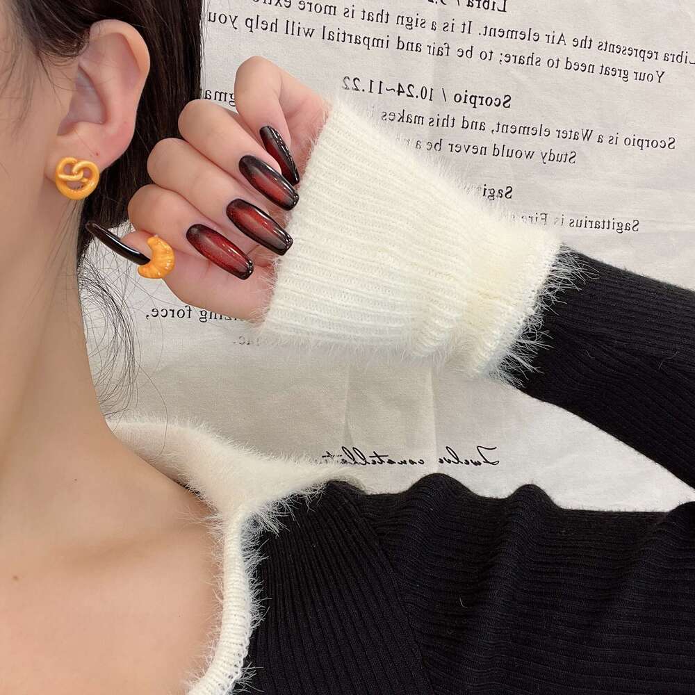 Autumn Winter Melad Cartoon Playful Bread Set for Women, Unique Design, Petite and Exquisite Earrings 210