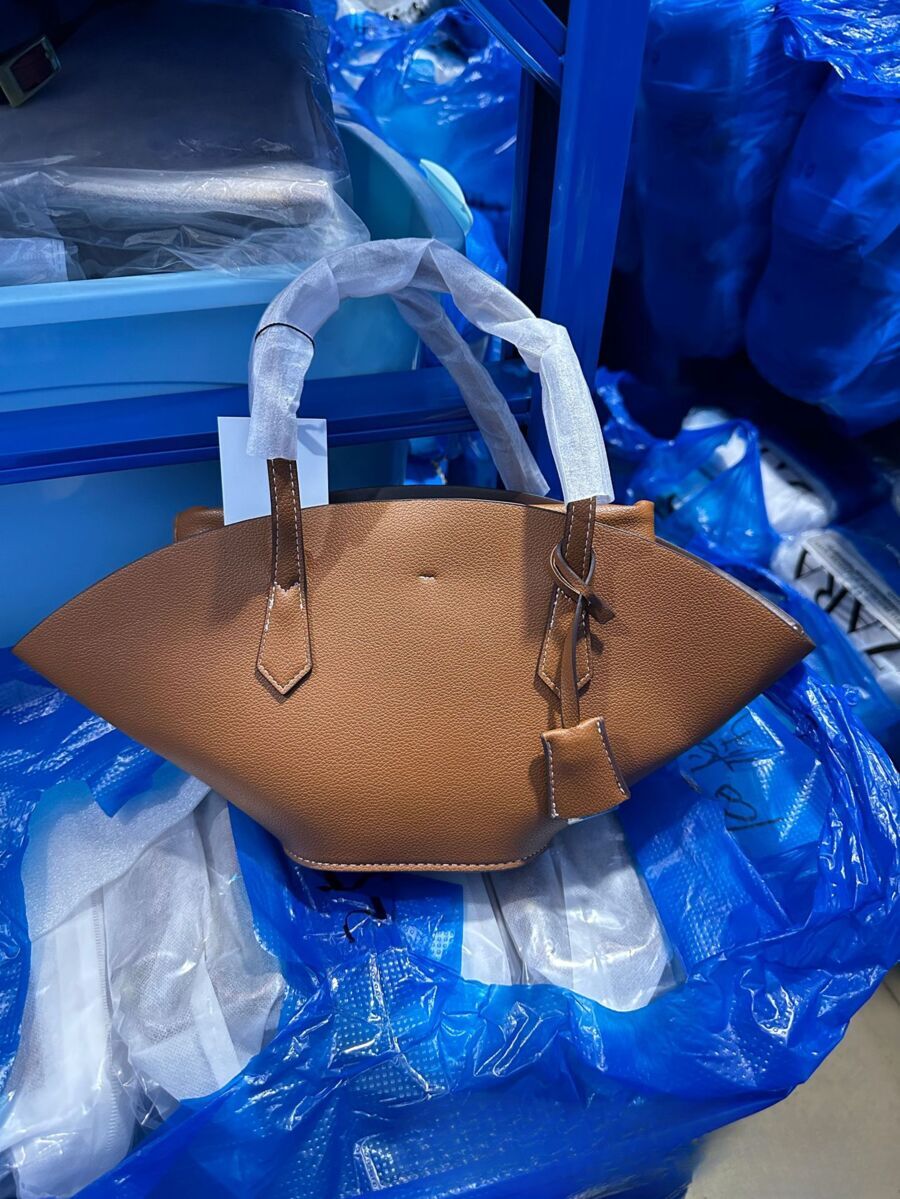 New Home Cross border Autumn/Winter Dark Brown Yellow Office Commuter Handbag Designer Bag Single Shoulder Crossbody Bag