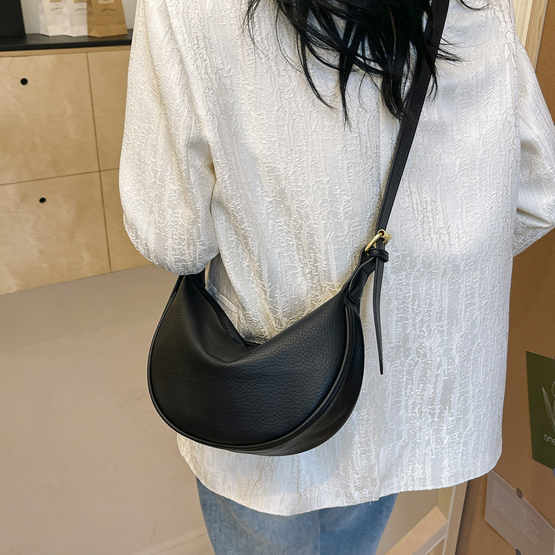 Cross border soft leather large capacity women's armpit bag new multifunctional crossbody bag designer bag retro dumpling bag