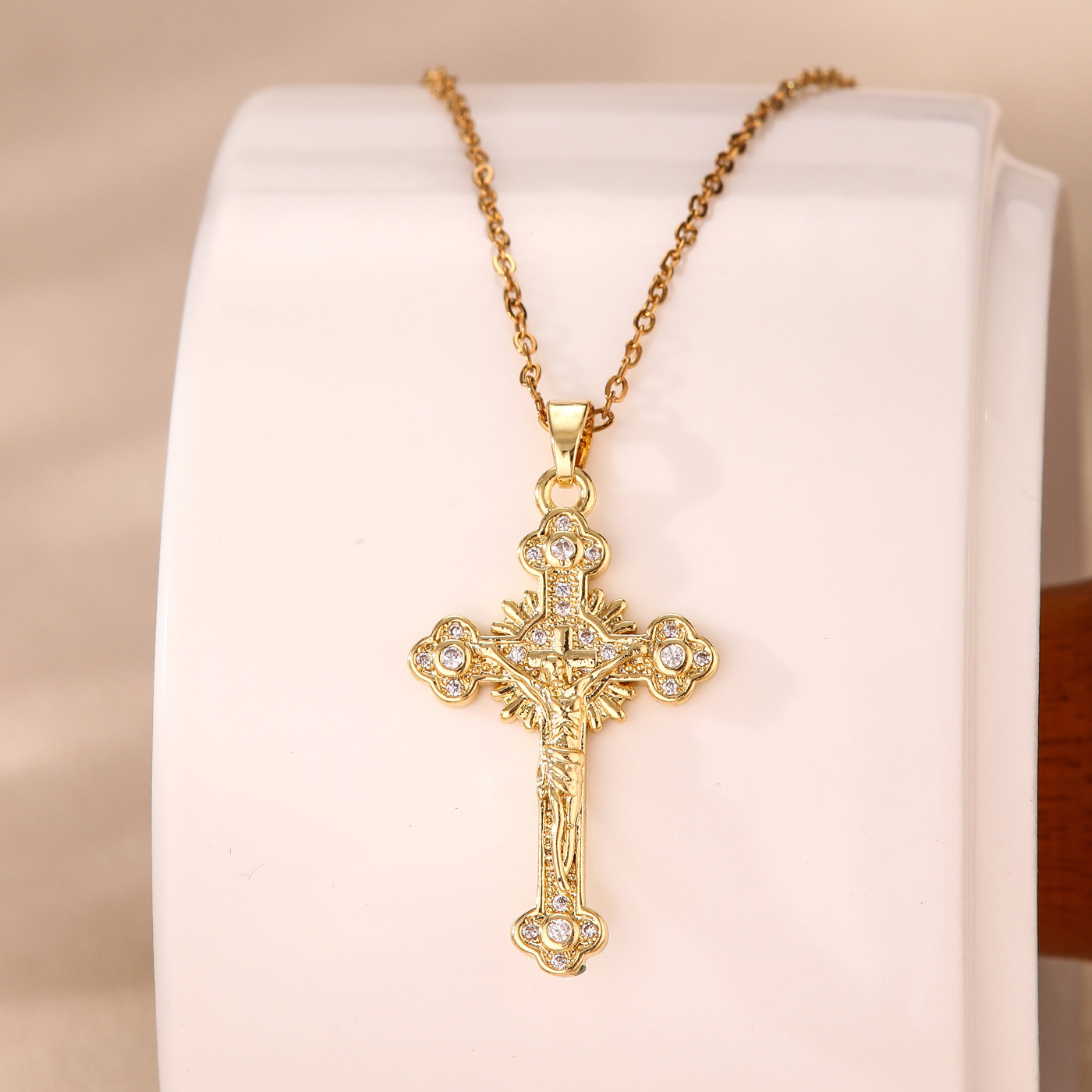 New High-end 316L Stainless Steel Cross Pendant Zircon Diamond Jesus Chain Necklace for Men Women 18K Gold Plated Pendant Street Trendy Jewelry Global