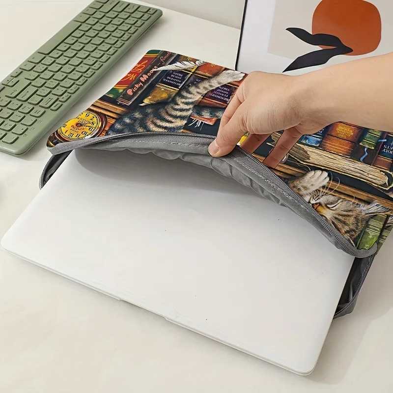 1 cat and bookshelf pattern laptop bag briefcase suitable for 15 inch laptops fixed laptop bag (without handheld) G250729