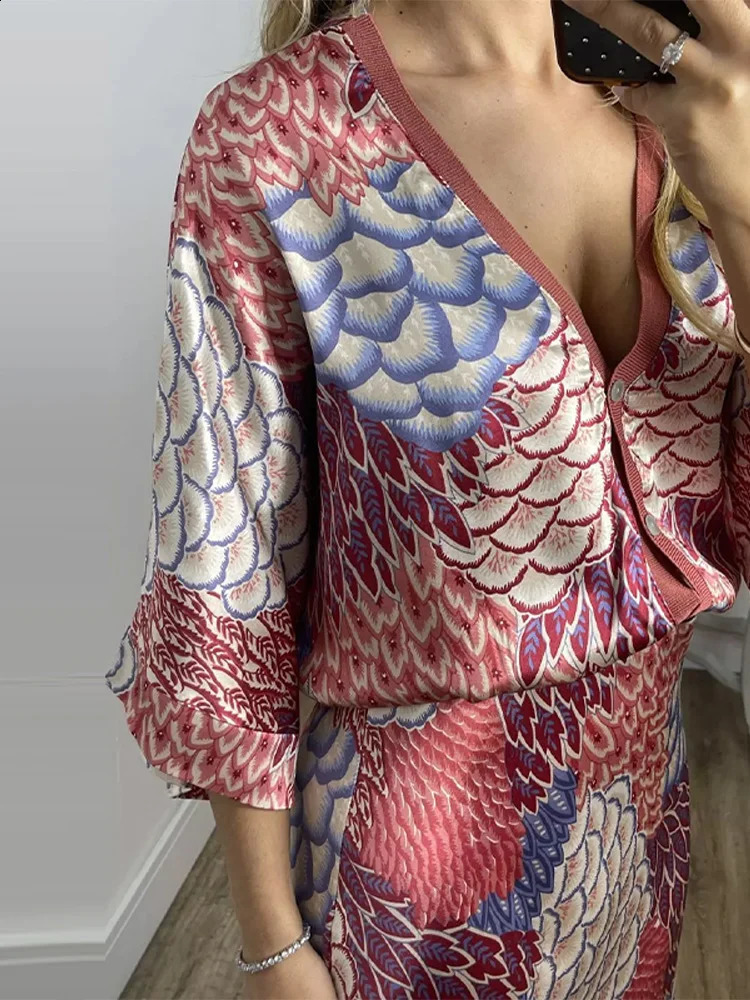 Color Blocked Printed Shirt Long Skirt Two Piece Set Fashion Silk Satin Straight Tube Casual Short Sleeved Blouse Beach Skirts 250808