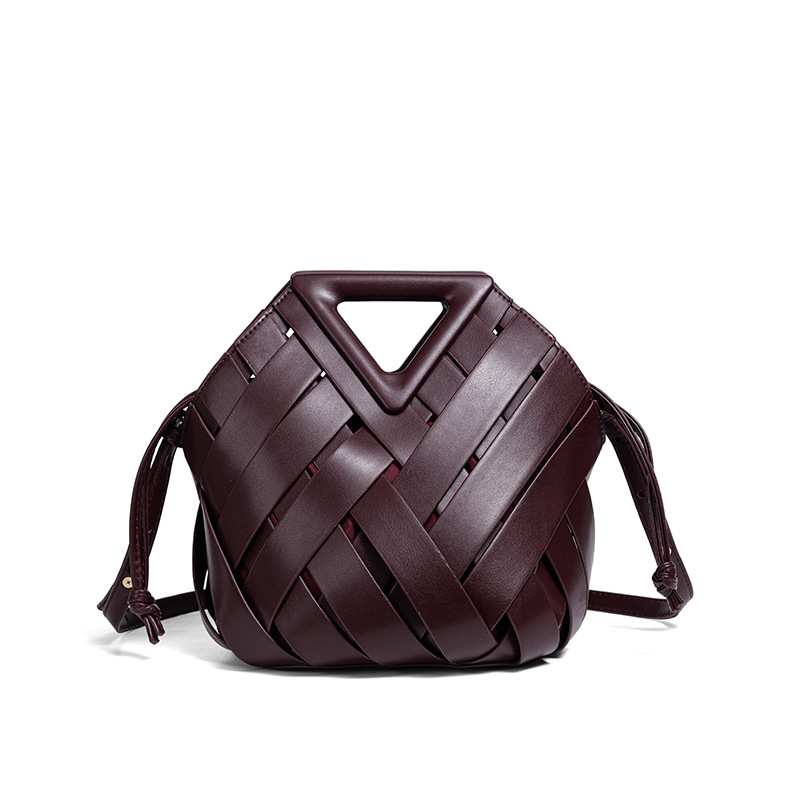 Totes Large capacity handbag triangle bag 2025 new hand-held clip bag diamond grid woven dinner bag