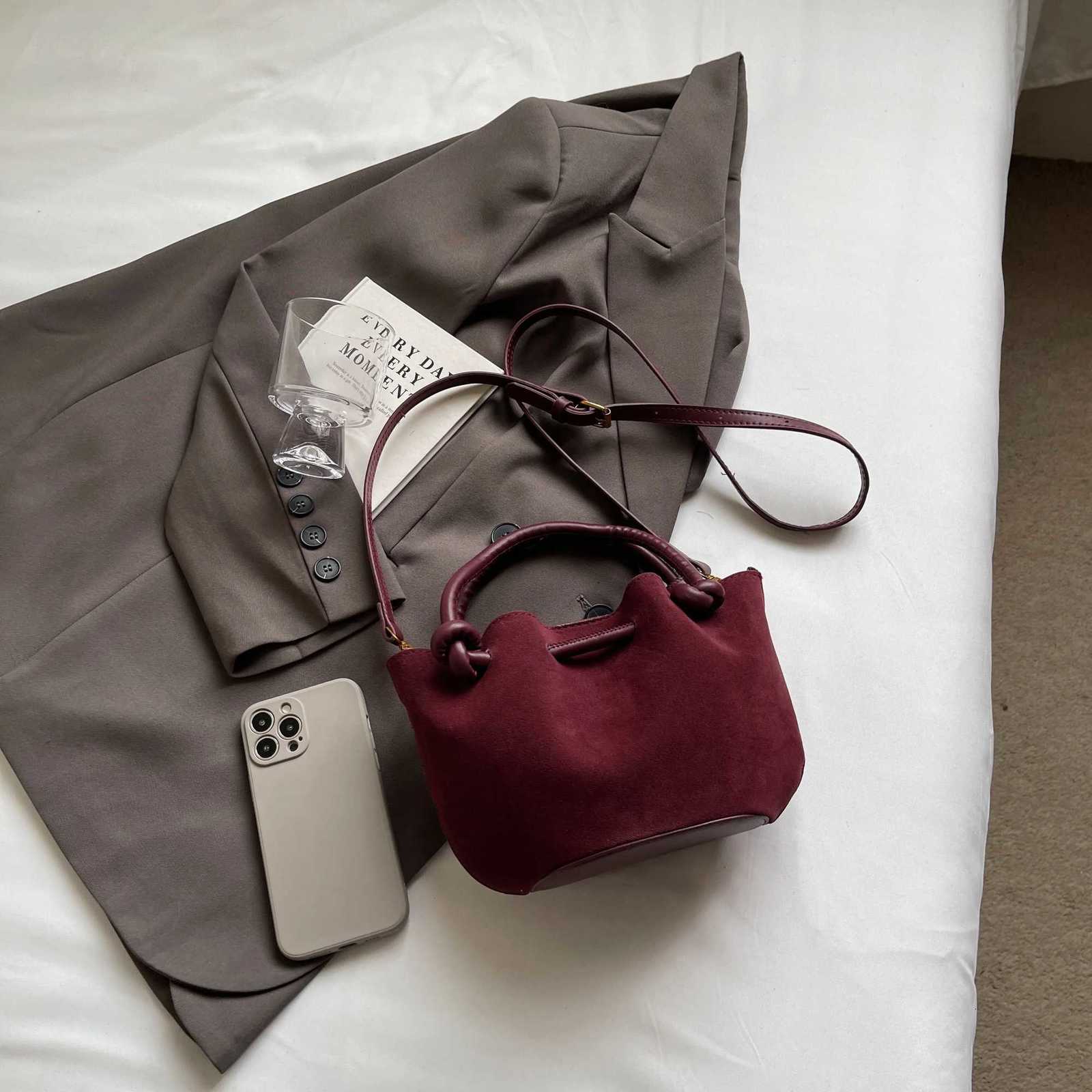 leather ruffled handbag fashion bag with removable shoulder strap high-grade single shoulder bag Y250730
