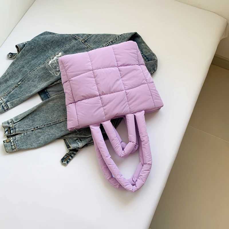 Women Puffer Tote Bag Fashion Shoulder Bag Large Capacity Chic Hobo Bag Lightweight Soft Cloud Tote Bag Stylish Commuting Bag Y250730