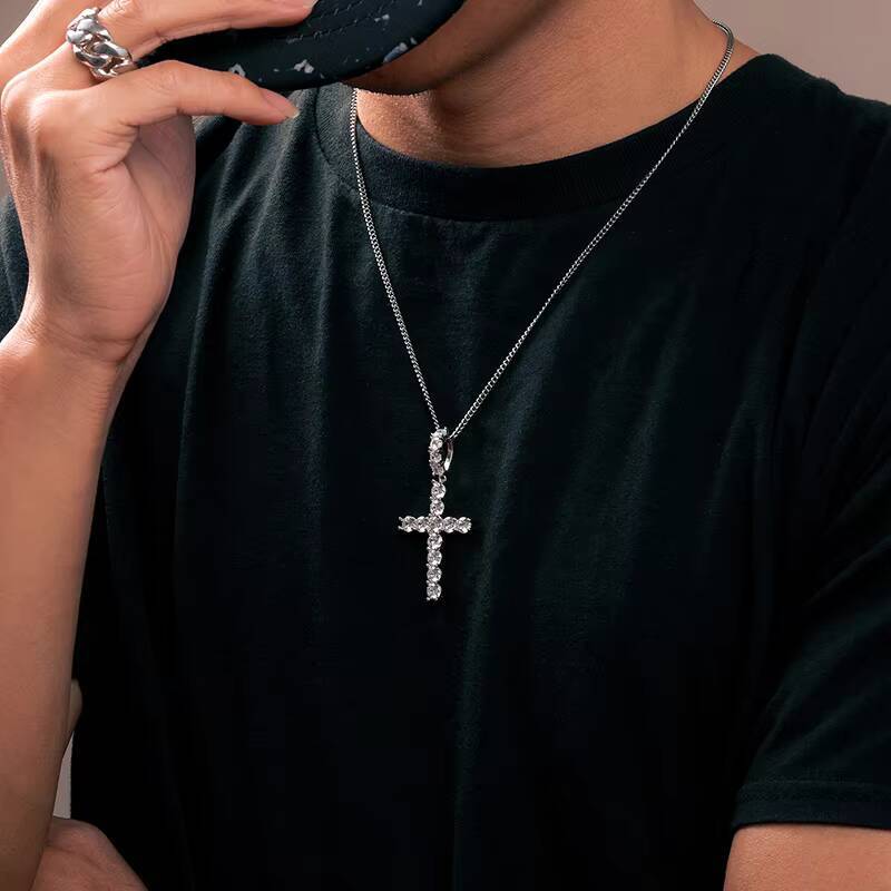 Luxury Christian Jewelry 18K Gold Plated 925 Sterling Silver VVS Moissanite Cross Pendant Necklace