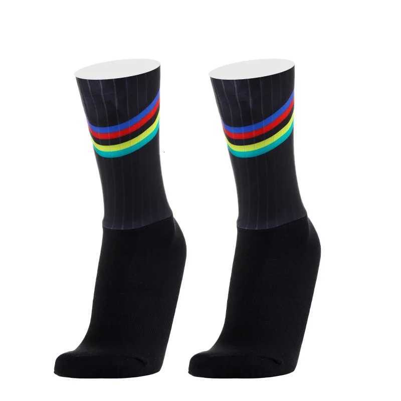 New Summer Breathable Cycling Socks Men Anti Slip Seamless Aero Bike Wearproof Road Cycling Socks Z250731