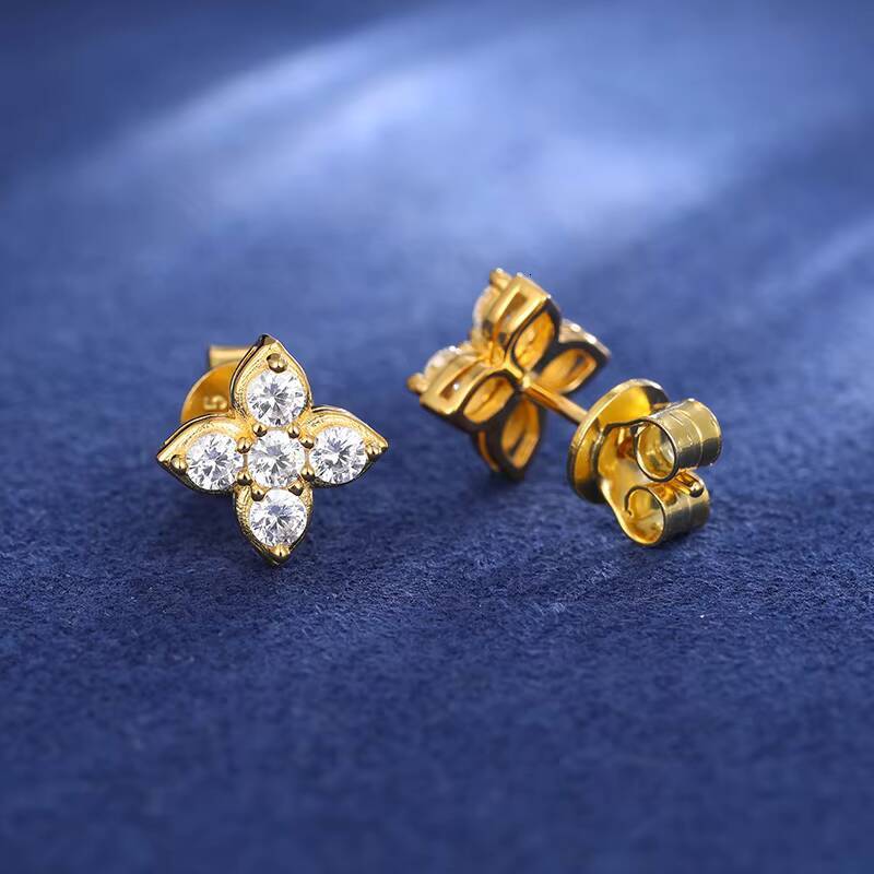 New Design Wedding Gift Hypoallergenic 925 Silver Women Moissanite Stud Earring Bling Luxury Diamond Earrings