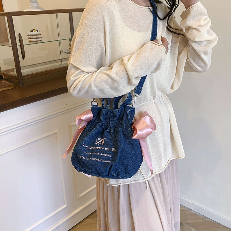 New Luxury High-End Feel Single Shoulder Crossbody Large Capacity Drawstring Denim Handheld Canvas Tote Bag