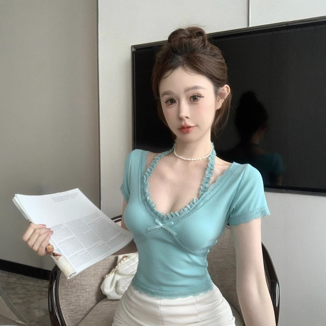 2025 Lake Blue Lace Bordered Strap Top Women's Summer Pure Desire Sexy V-neck Short Sleeve Base Shirt Short Bow T-shirt New Designer T-shirt