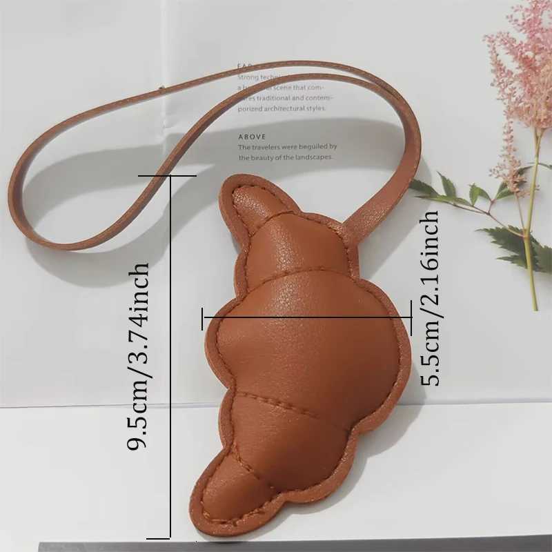 Trendy Women Men Cute Fashion Handmade Leather Croissant Keychain Kaii Cartoon Bag Handbag Backpack Charm Pendant Car Keyring Y250731