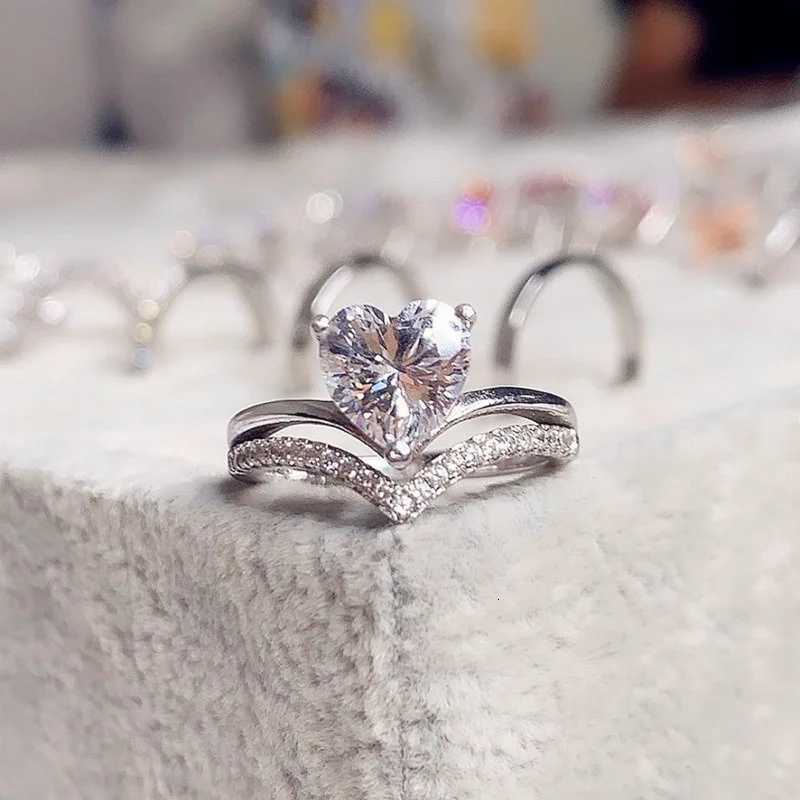 Delicate Silver Color White Zircon Stones Heart Rings for Women Fashion Bridal Engagement Wedding Ring Set Jewelry Gift y250730