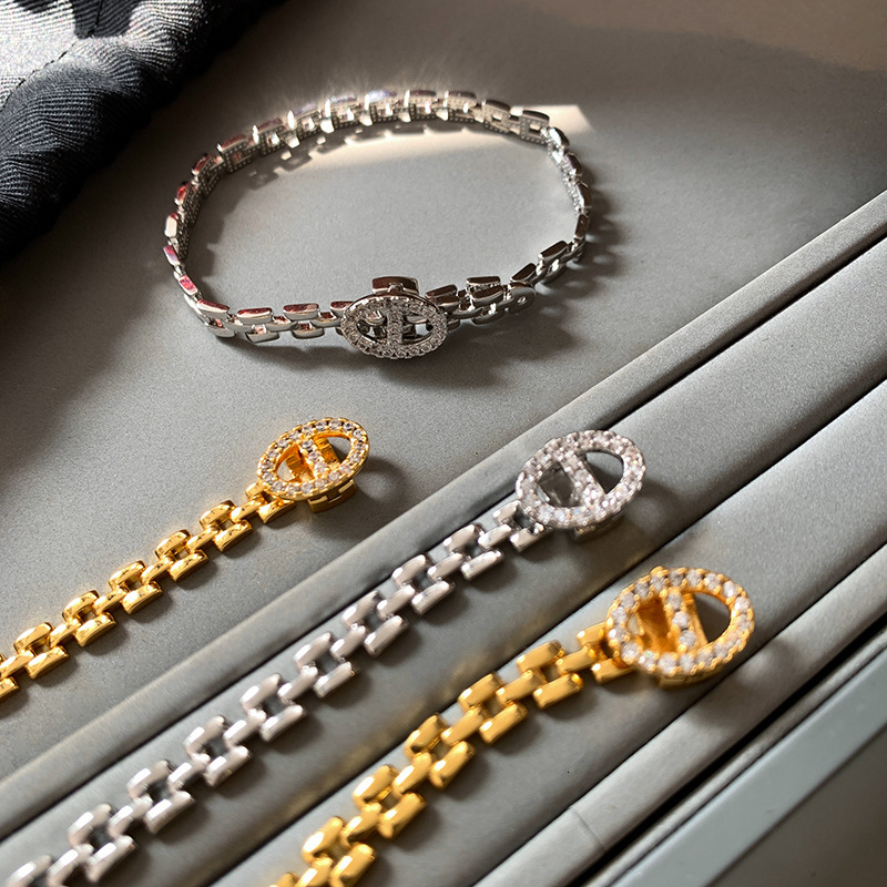 New Style Gold And Silver Full Diamond Designer Madam Bracelet Retro Pig Nose Open Bracelet For Women, Light Luxury Niche Exquisite High-end Jewelry