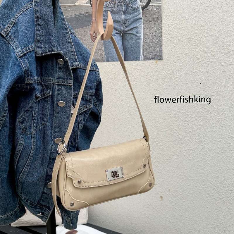 Pillow Spring Summer Genuine Leather Crossbody for Women New Rivet Women's Cowhide Niche High-end Commuter Shoulder Bag B5
