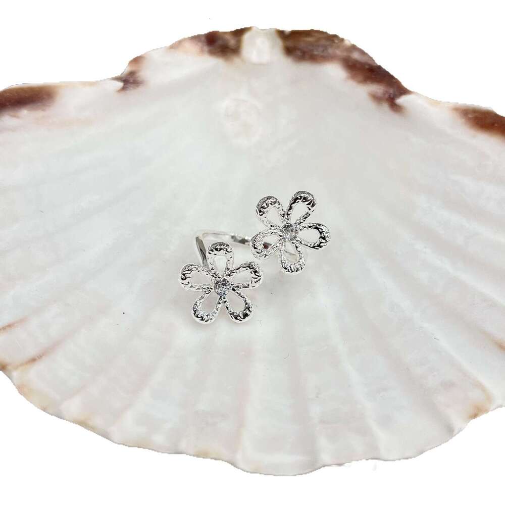 High-end Hollow with Exquisite Carving Pattern, 2025 Spring New Universal Ring, Niche Simple Fresh Ring 1e0