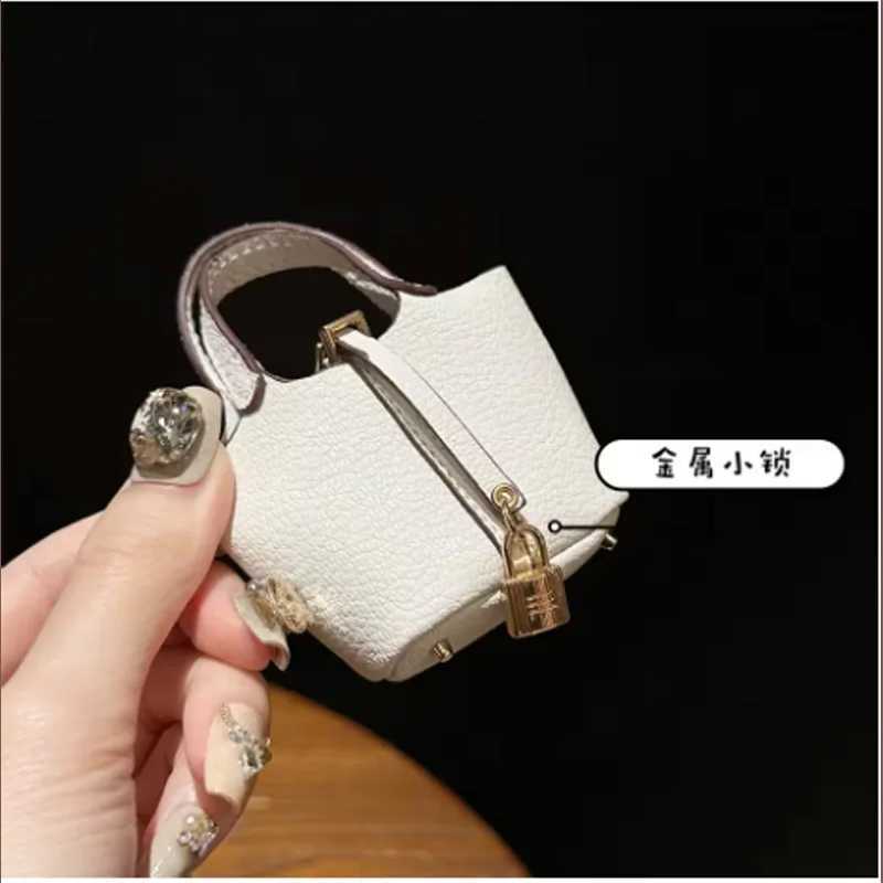 Mini Small Basket Headphone Bag For AirPods 4 Leather Car Keychain Pendant Creative Bluetooth Earphone Bag Small Items Handbag Y250731