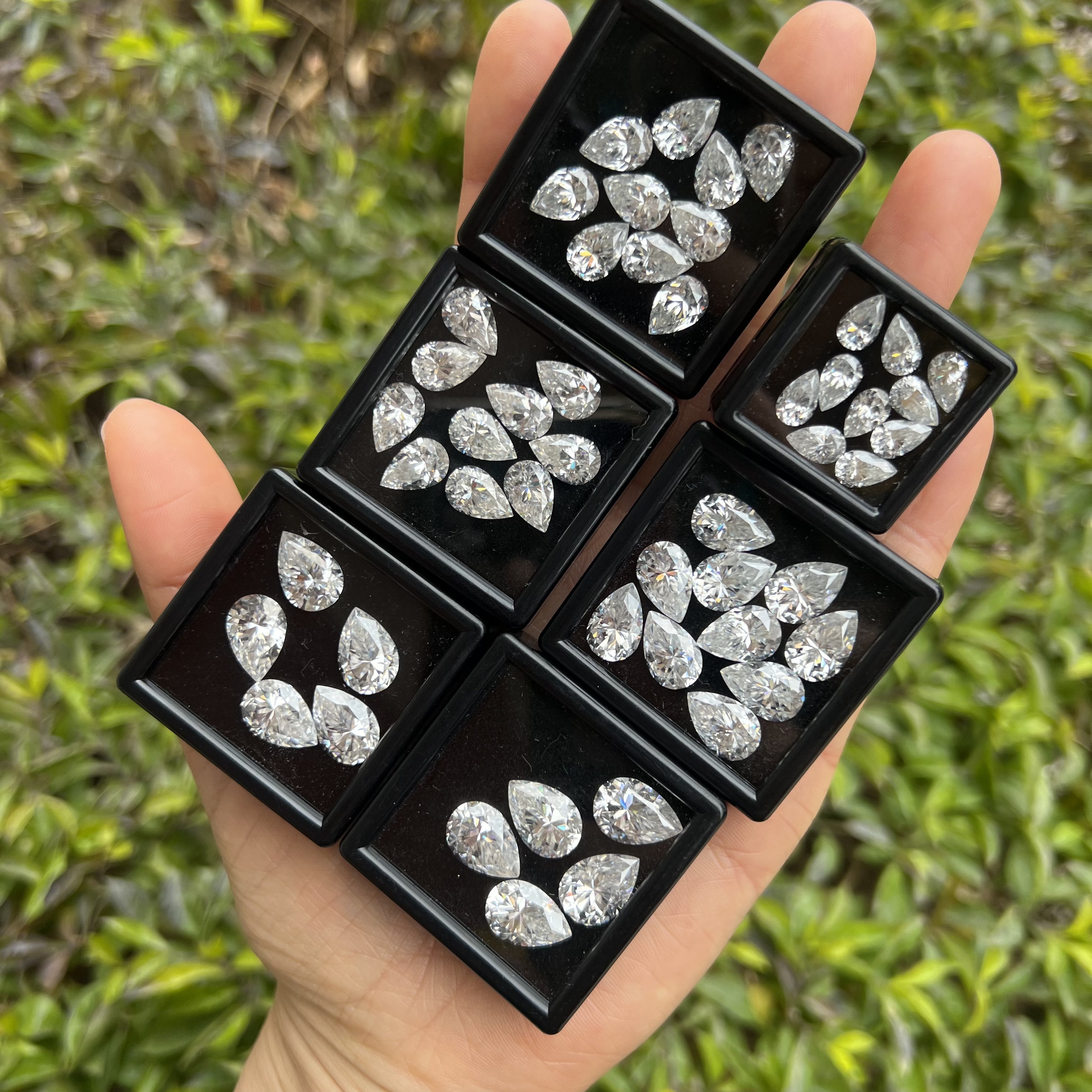 Highest Grade Moissanite Stone Full Size White D Color VVS1 Pear Cut Top Quality Charms Women Jewelry Making Materials with GRA Certificate