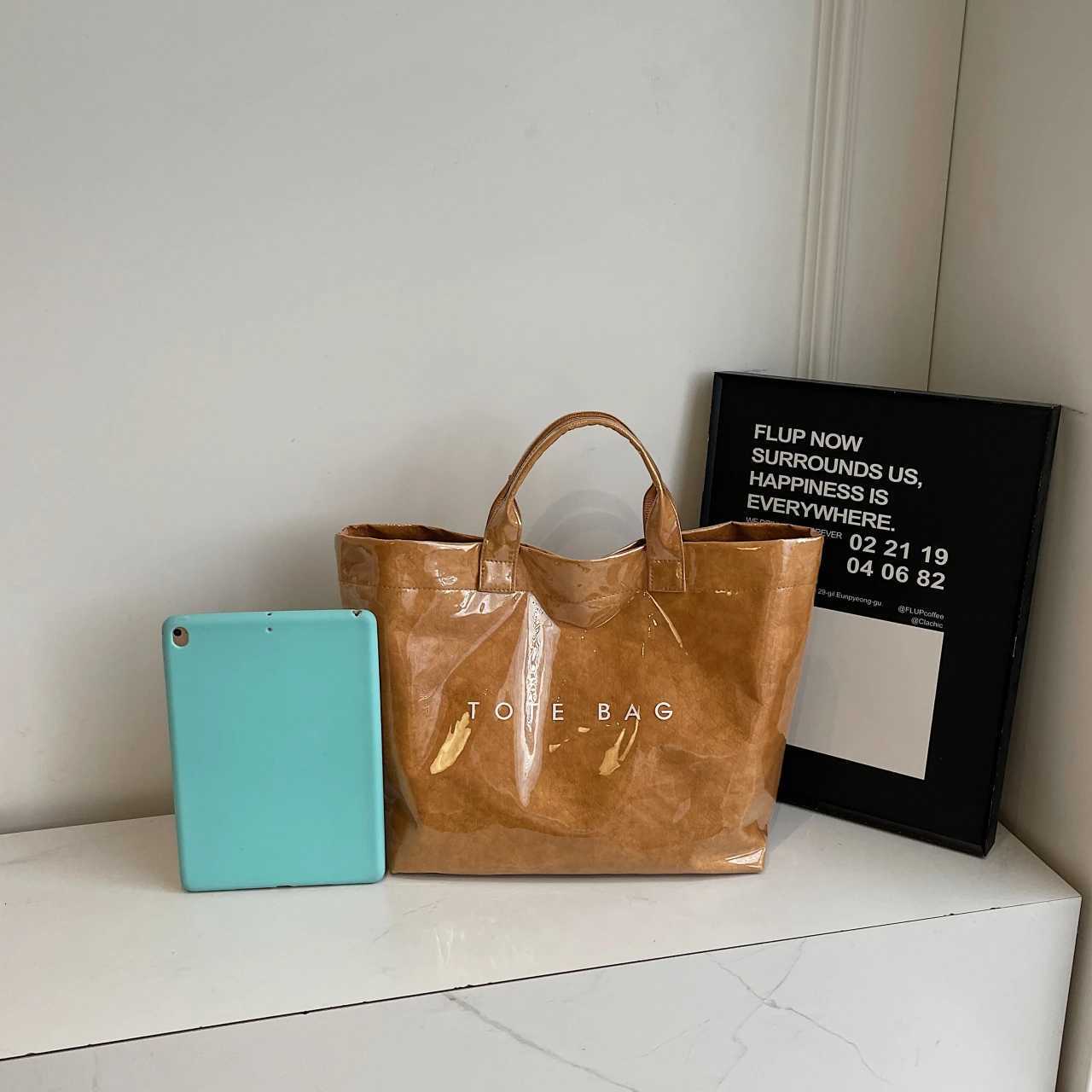 Large Capacity Transparent Jelly Bag with Pvc Material Handle Waterproof Korean Style Neutral Gender Bag in Fashion G250729