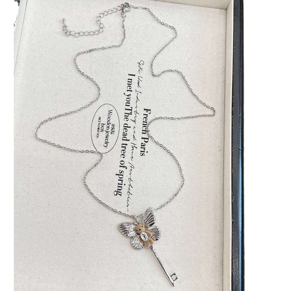 Little Bear Butterfly Key Pendant Necklace for Women, Autumn and Winter Accessories, Sweater Chain, Niche Design Sense, High-end Hoodie Chain Jewelry 