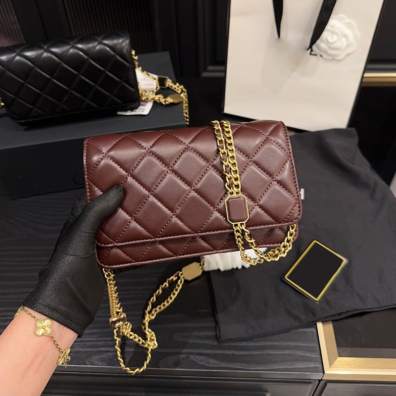 Women Designer Wallets on Chain Woc Flap Bag Enameled Buckles Lambskin Leather Gold Hardware Metal Chain 19x13cm Diamond Crossbody Shoulder Handbag Purse Sacoche