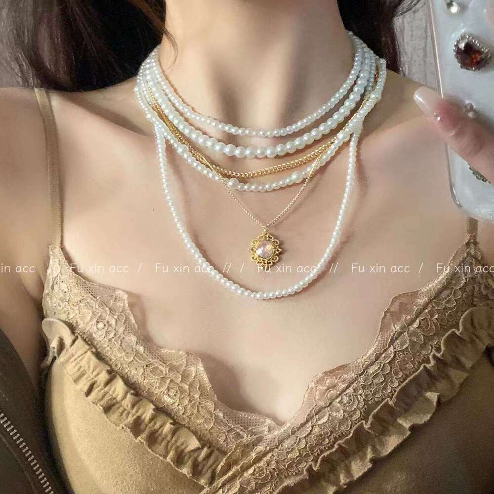 American Style Women's High Pearl Metal Necklace Multi-layer Stacked High-end Light -style Choker 07f